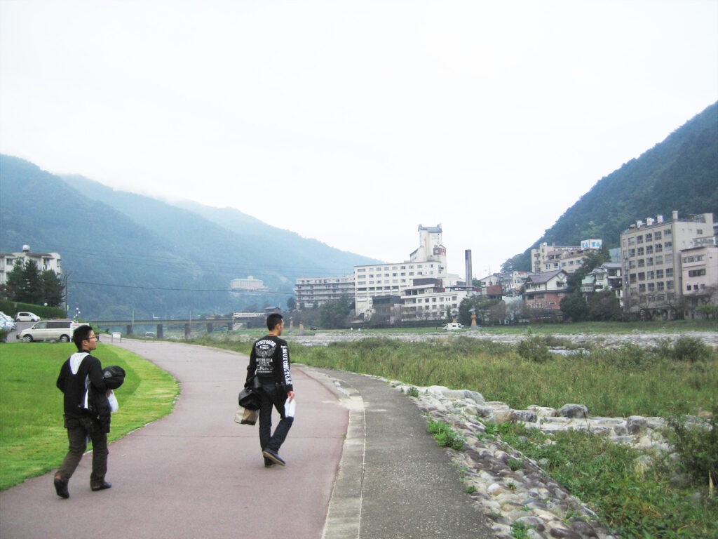 画像を等倍で表示します