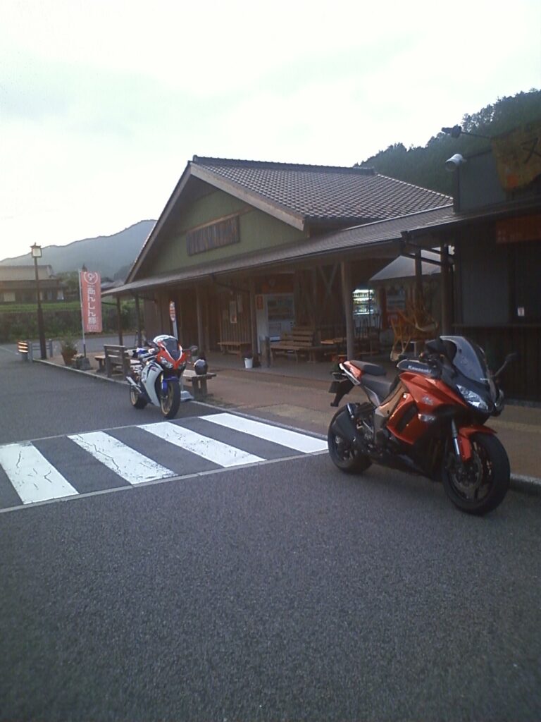 画像を等倍で表示します